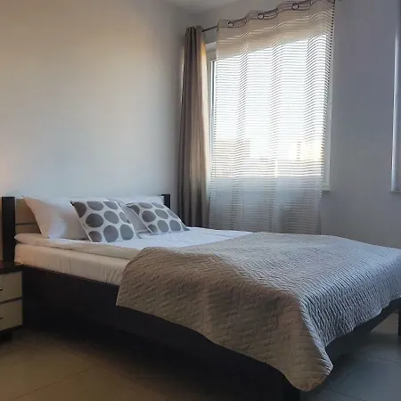 Reinvest Bandurskiego Apartment